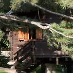Village ホテル 3*