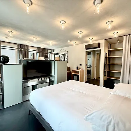 Hotel Village 3*