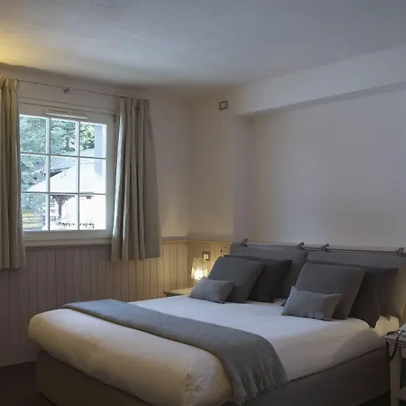 Отель Village 3*