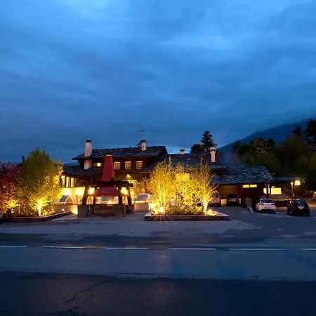 Village Hotel 3*