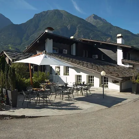 Village 3* Pollein
