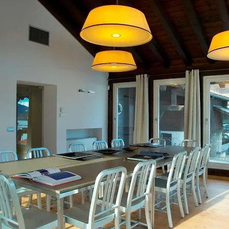 Отель Village Поллен