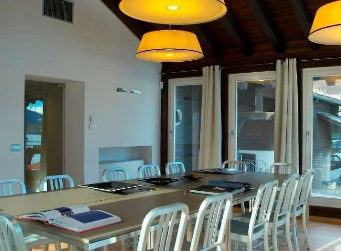 Szálloda Village Pollein